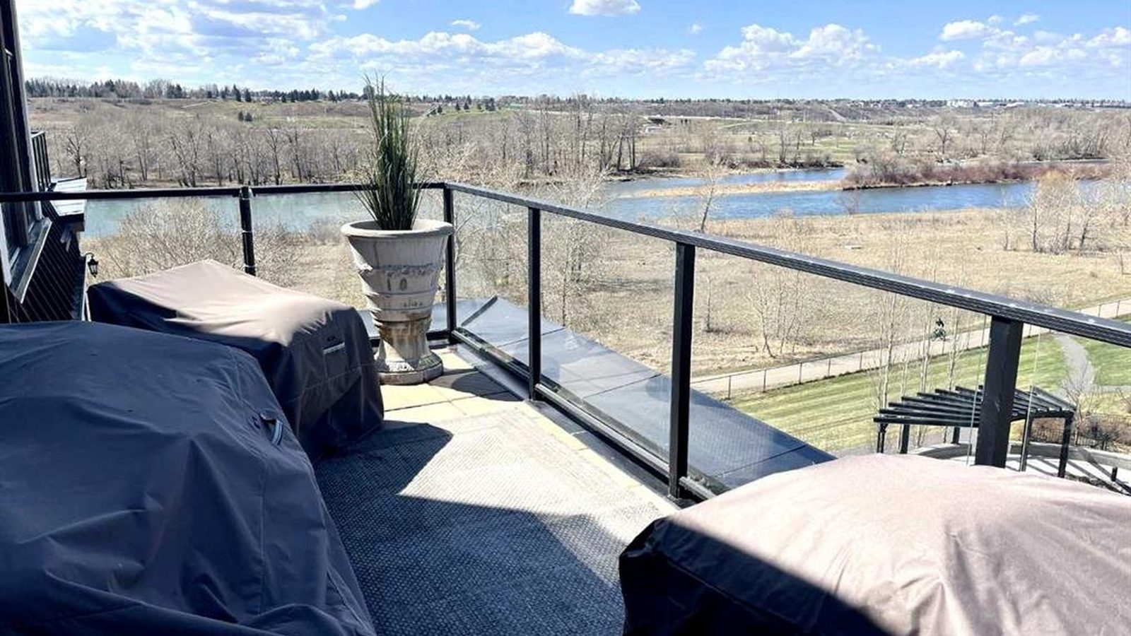Champagne Calgary