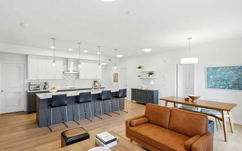 Infinity at Bridgeland