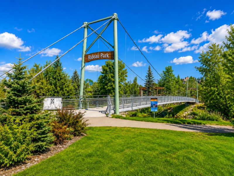 Rideau Park quiet streets and riverside prestige