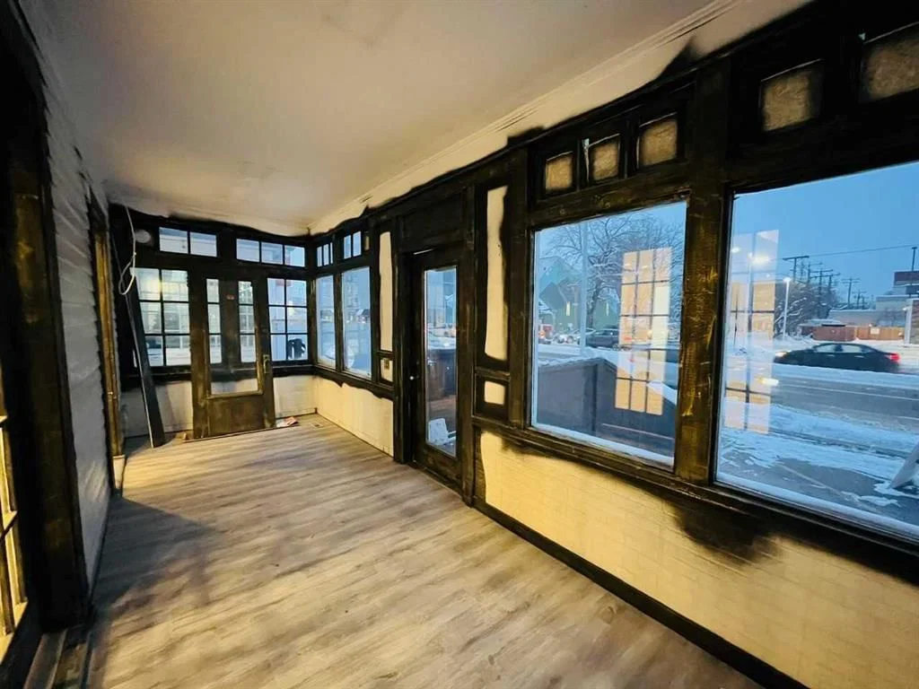 109 14 Street NW, Calgary — photo 4 of 30