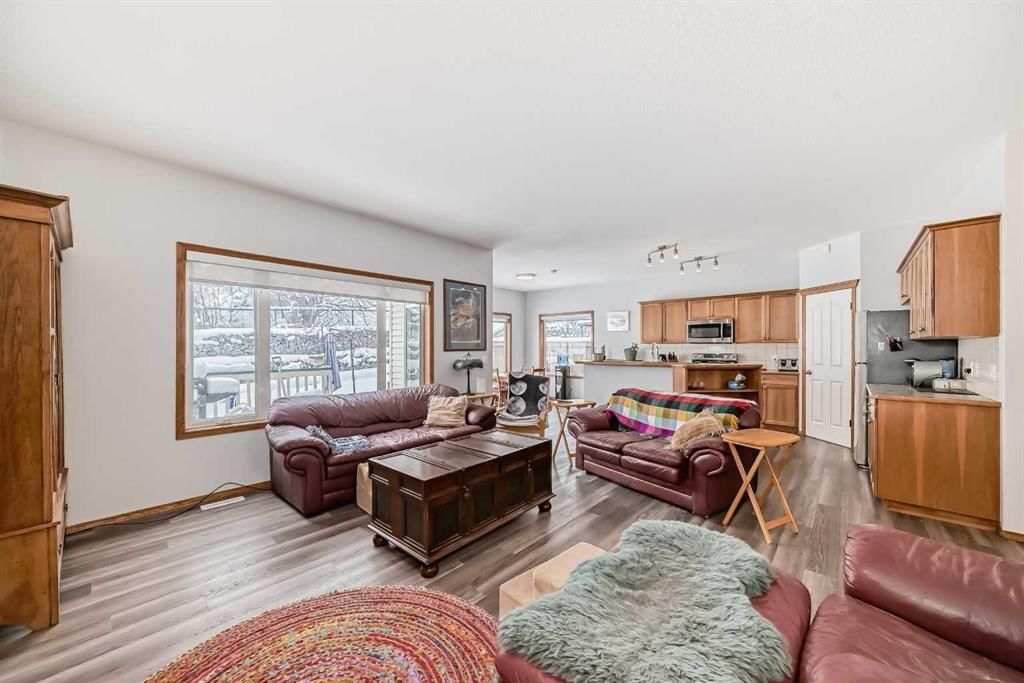 13 Bow Ridge Drive, Cochrane — photo 3 of 12