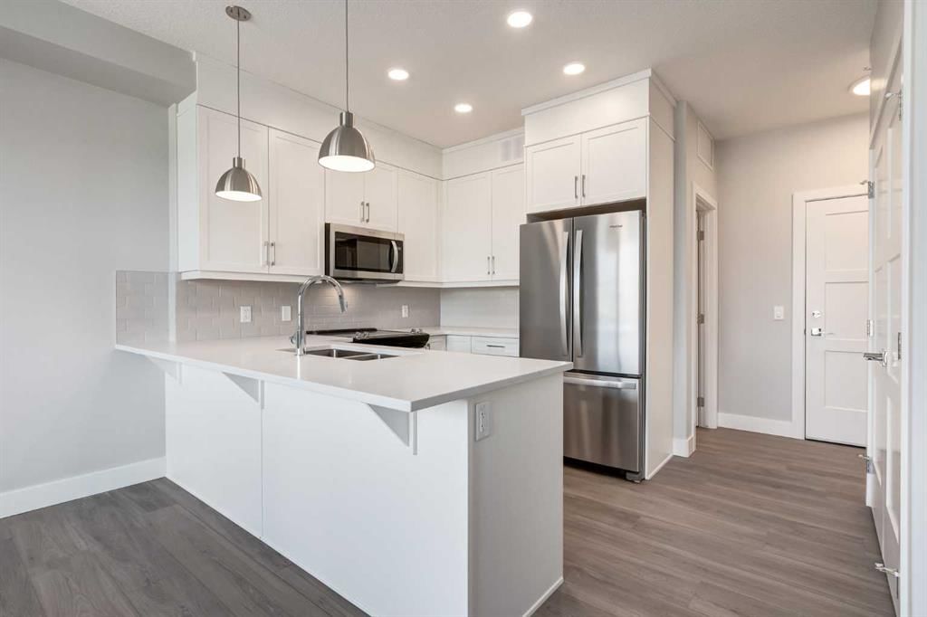 210, 175 Wolf Hollow Crescent SE, Calgary — photo 3 of 11