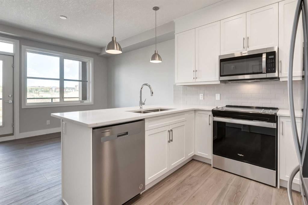 210, 175 Wolf Hollow Crescent SE, Calgary — photo 4 of 11