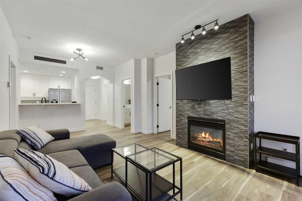 708, 1718 14 Avenue NW, Calgary — main listing photo