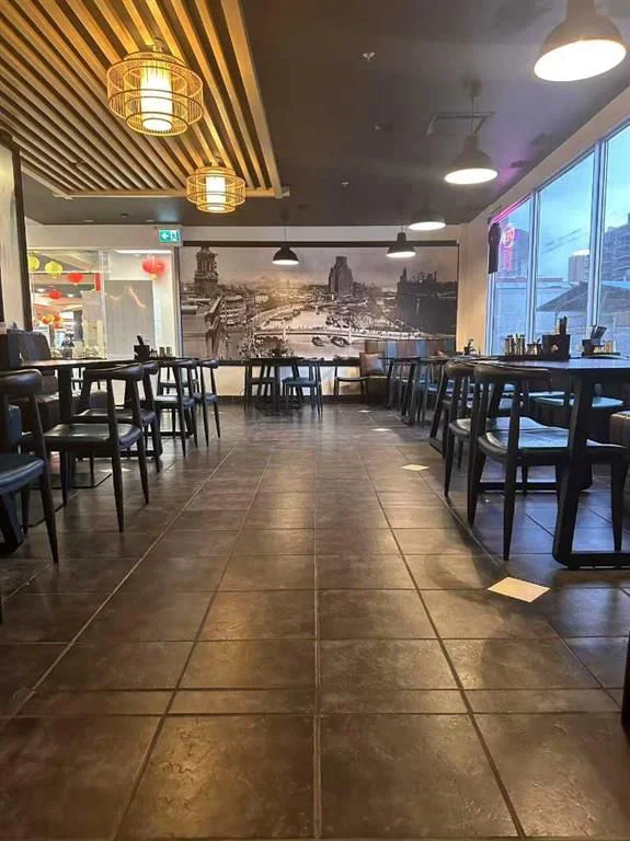 328 Centre Street S, Calgary — main listing photo