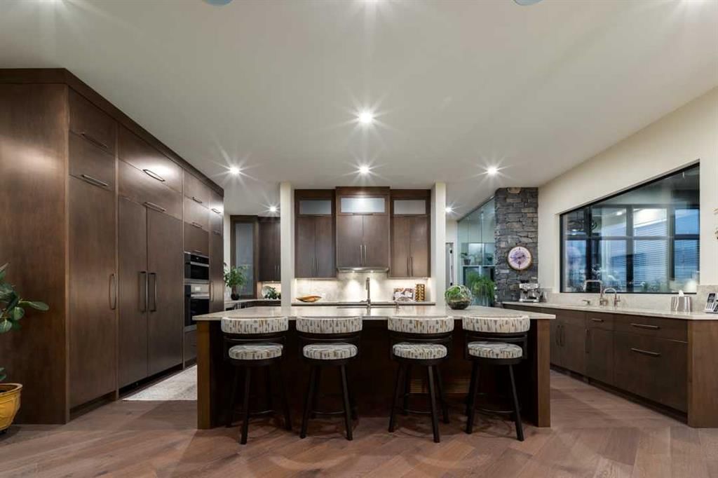 2850 77 Street SW, Calgary — photo 5 of 50