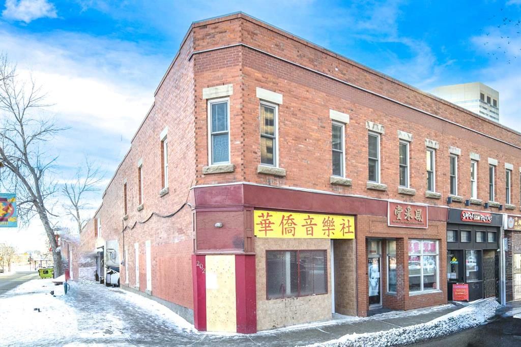 200A Centre Street SE, Calgary — main listing photo