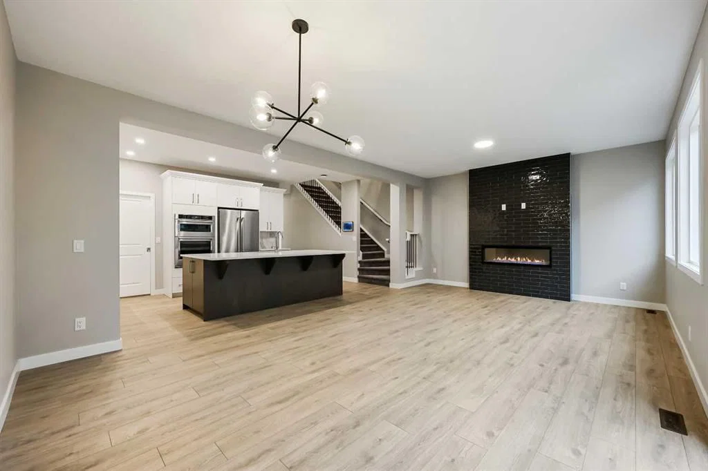 173 Edith Place NW, Calgary — photo 5 of 20