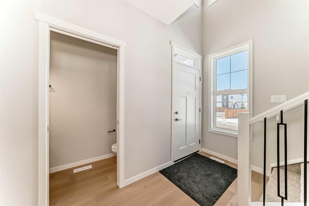 34 Hotchkiss Row SE, Calgary — photo 3 of 45