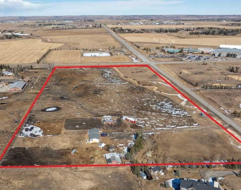 243201 Range Road 33, Rural Rocky View County — main listing photo