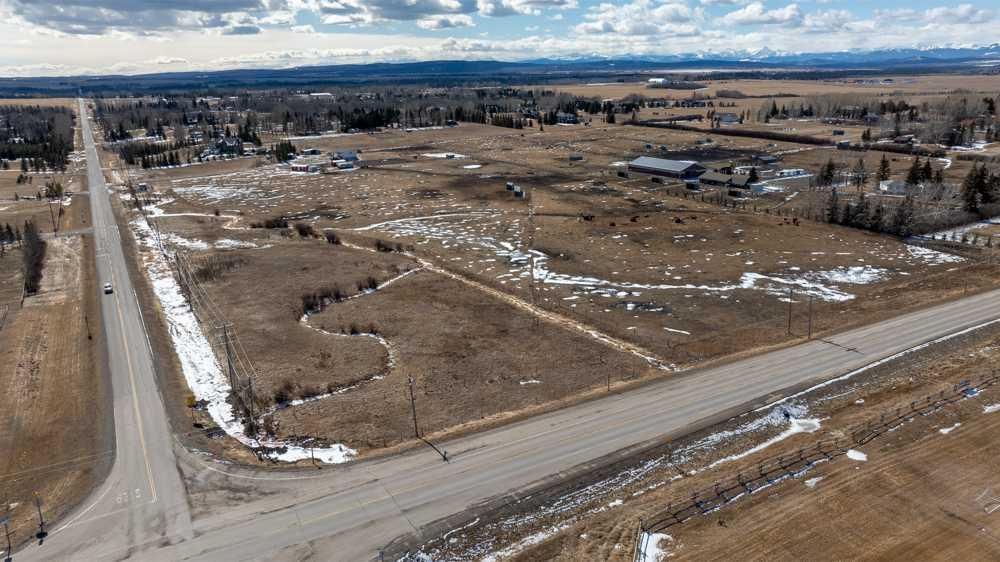 243201 Range Road 33, Rural Rocky View County — photo 3 of 11