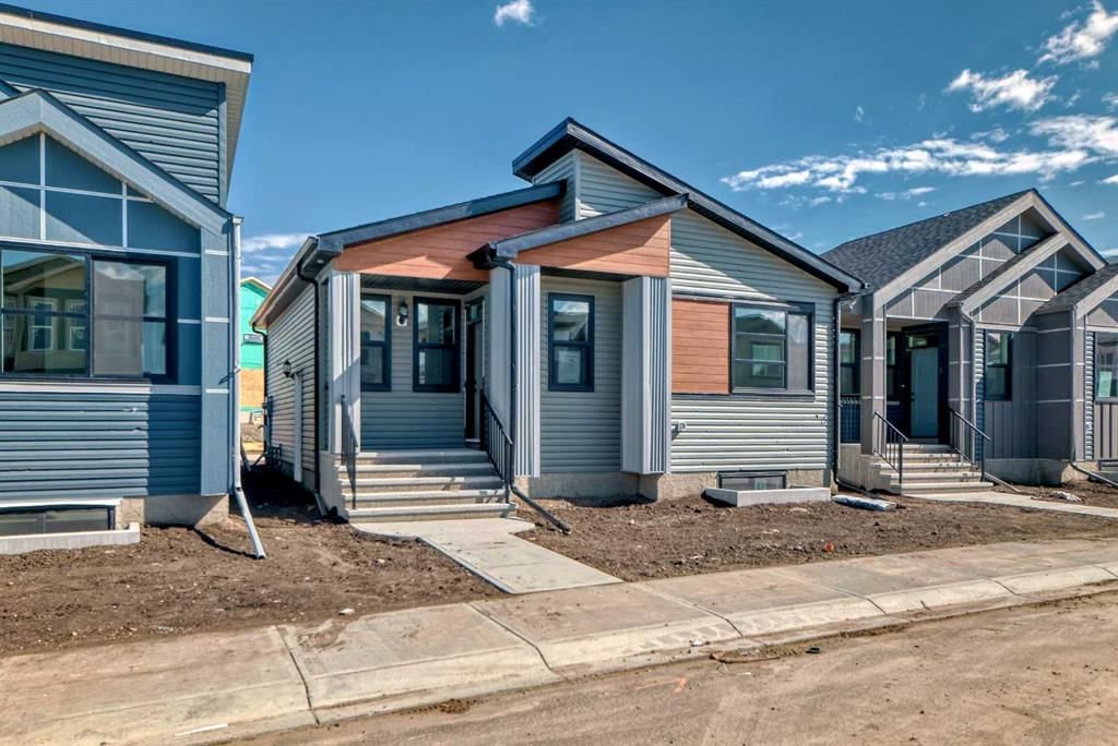 208 Lucas Place NW, Calgary — photo 2 of 38