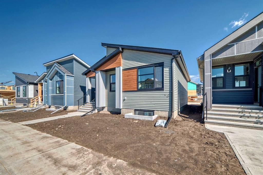 208 Lucas Place NW, Calgary — photo 3 of 38