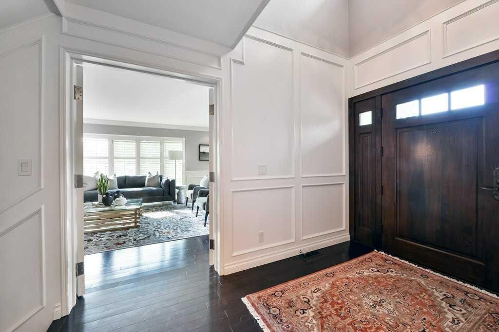 1035 32 Avenue SW, Calgary — photo 4 of 50