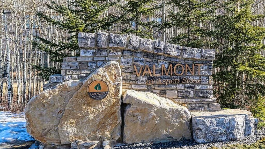 122, 15 Aspenmont Heights SW, Calgary — main listing photo