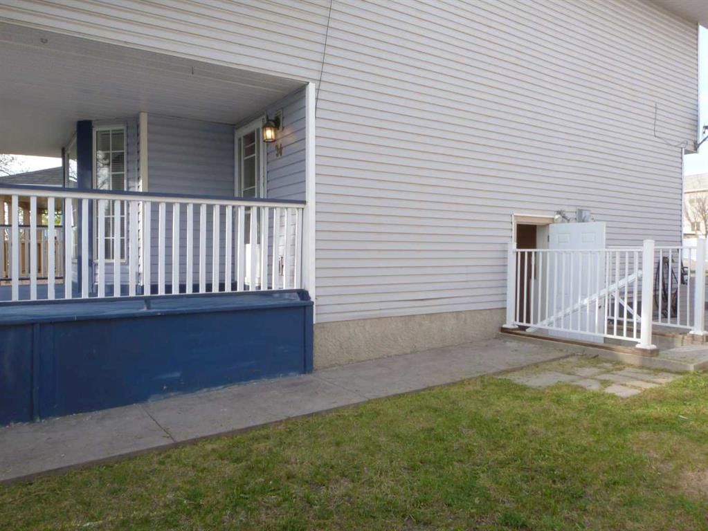 34 Martinridge Road NE, Calgary — photo 4 of 35