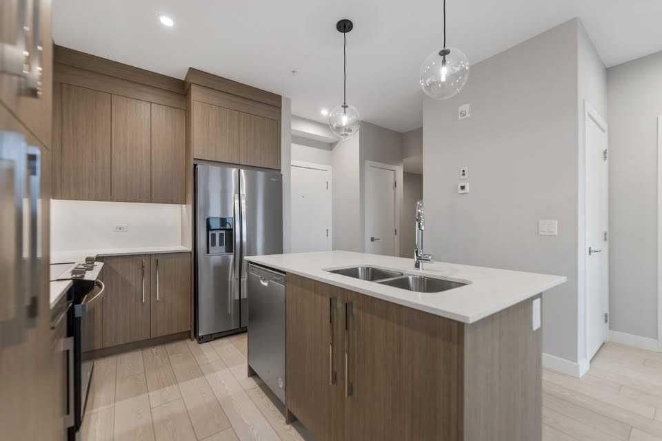 1411, 395 Skyview Parkway NE, Calgary — photo 5 of 12