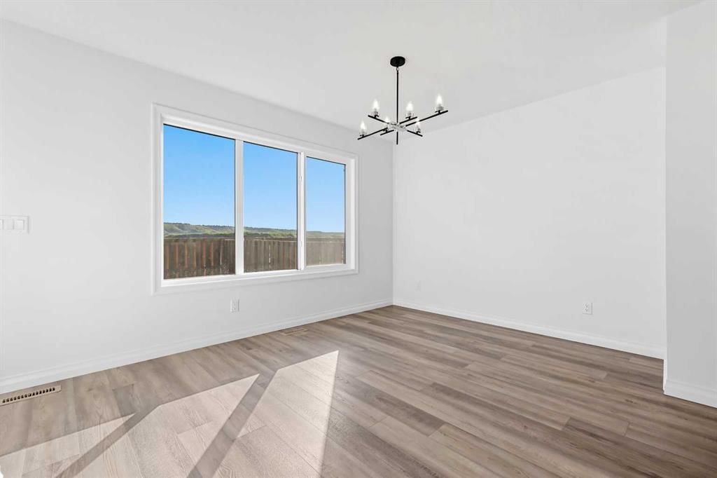 882 Wolf Willow Boulevard SE, Calgary — photo 5 of 16