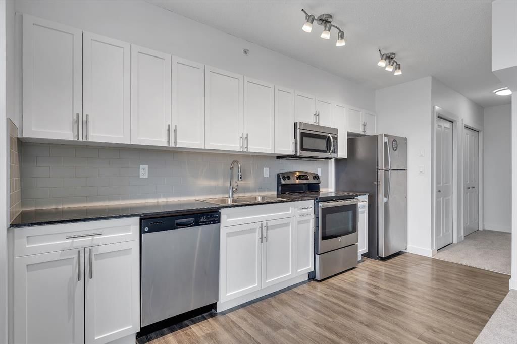 109, 20 Kincora Glen Park NW, Calgary — photo 5 of 15