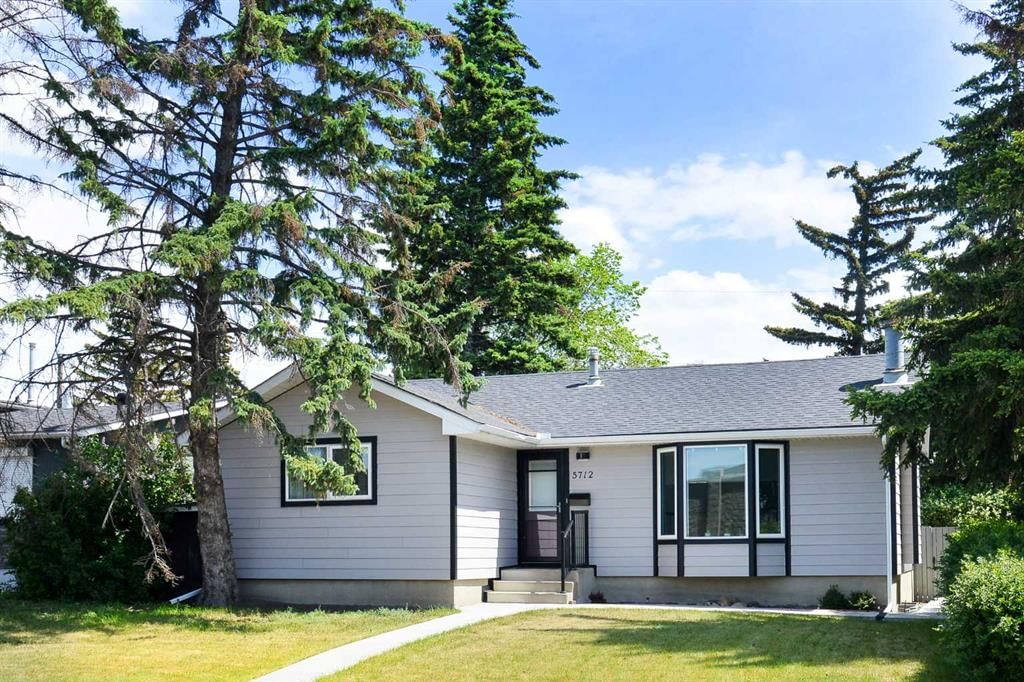 5712 Layzell Road SW, Calgary — photo 2 of 21