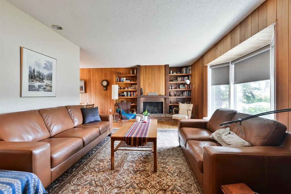 5712 Layzell Road SW, Calgary — photo 4 of 21