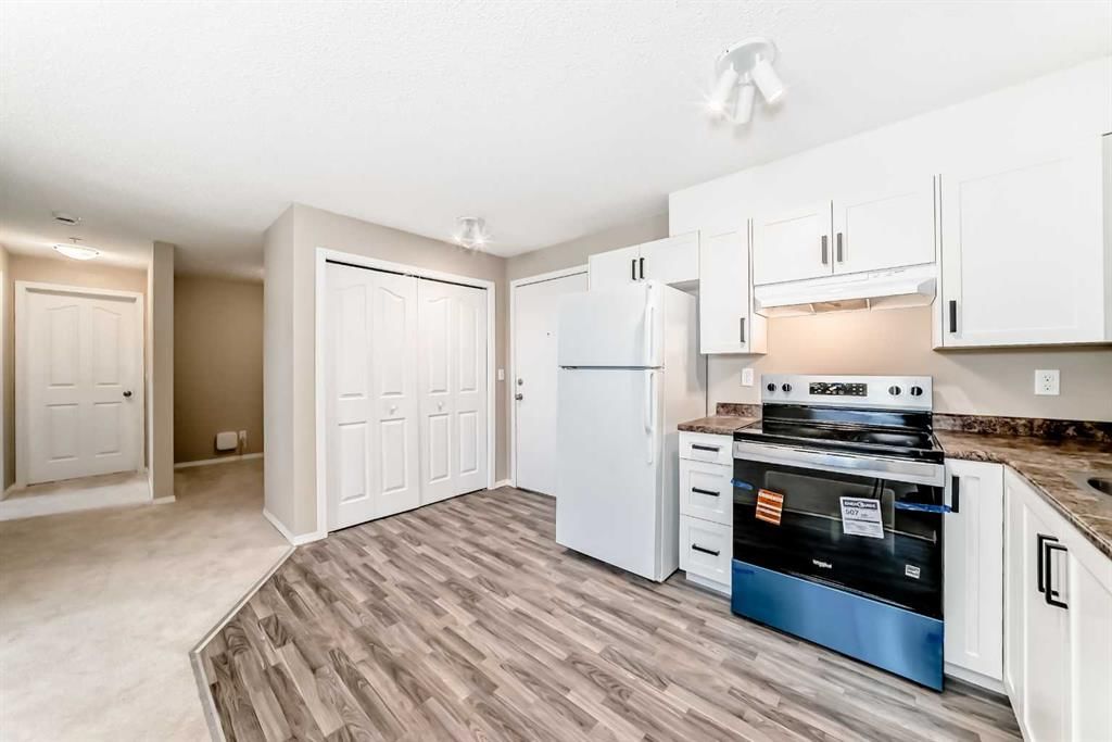 1204, 2395 Eversyde Avenue SW, Calgary — photo 4 of 34