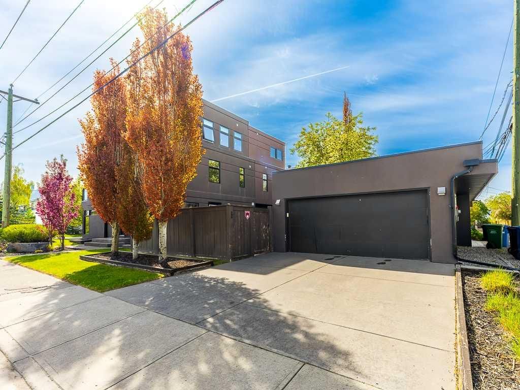 2107 23 Avenue SW, Calgary — photo 4 of 45