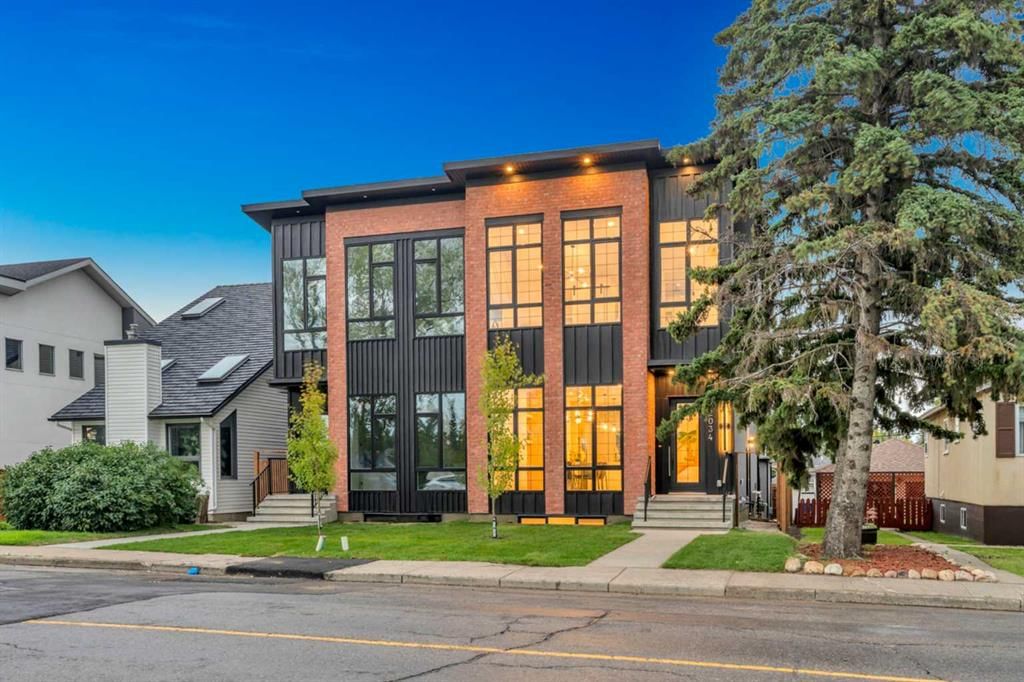 2034 29 Street SW, Calgary — main listing photo