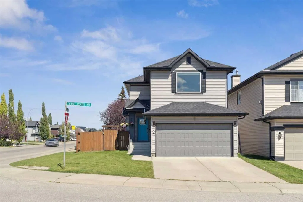 2 Citadel Estates Heights NW, Calgary — main listing photo