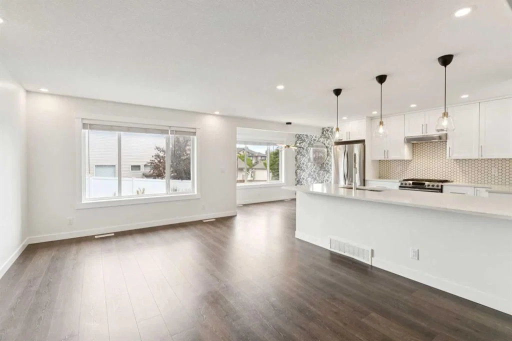 2 Citadel Estates Heights NW, Calgary — photo 4 of 50