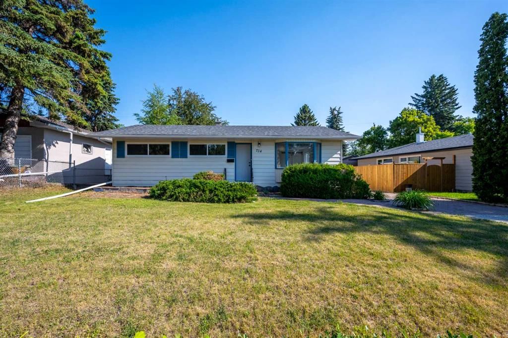 724 80 Avenue SW, Calgary — main listing photo