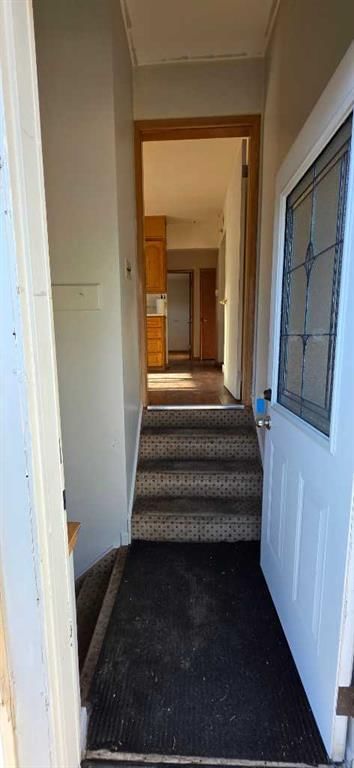 488 Northmount Drive NW, Calgary — photo 5 of 25