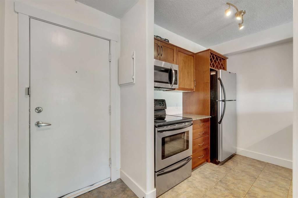 309, 355 5 Avenue NE, Calgary — photo 4 of 17