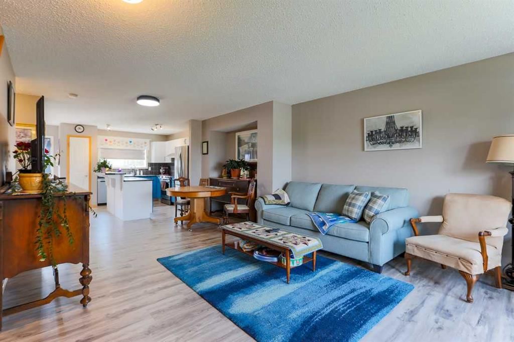 246 Cramond Court SE, Calgary — photo 4 of 22