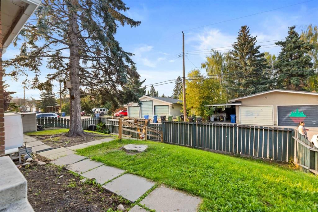 6, 124 Sabrina Way SW, Calgary — photo 5 of 31