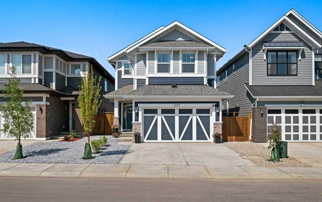 237 Magnolia Terrace SE, Calgary — main listing photo