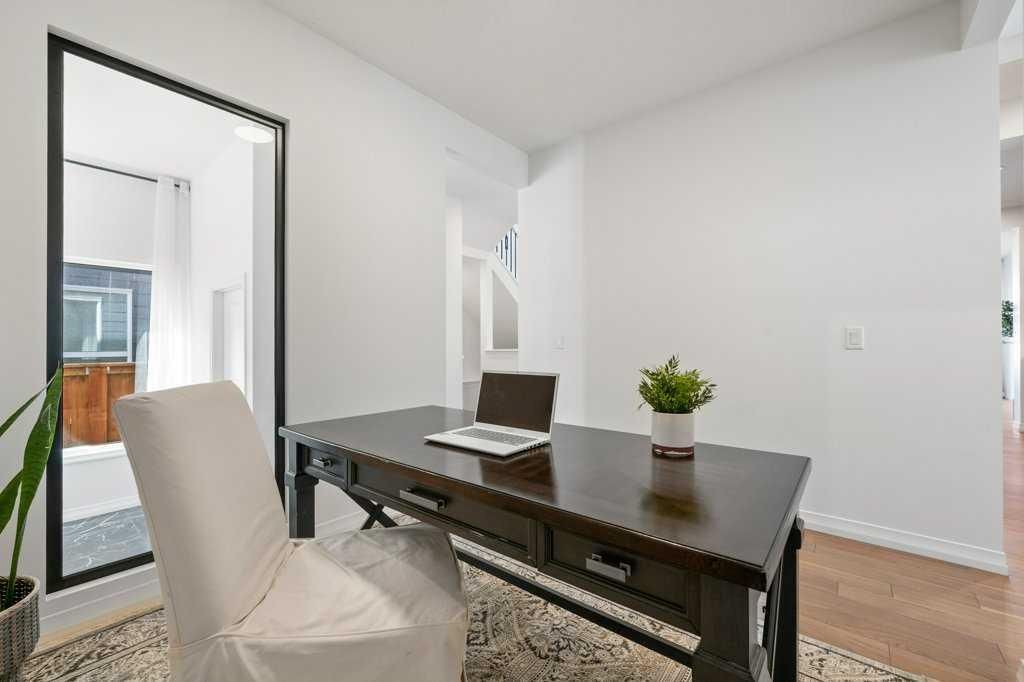 237 Magnolia Terrace SE, Calgary — photo 4 of 50