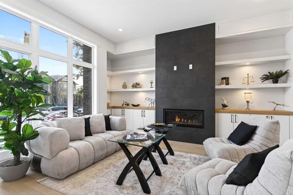 2417 26 Street SW, Calgary — main listing photo