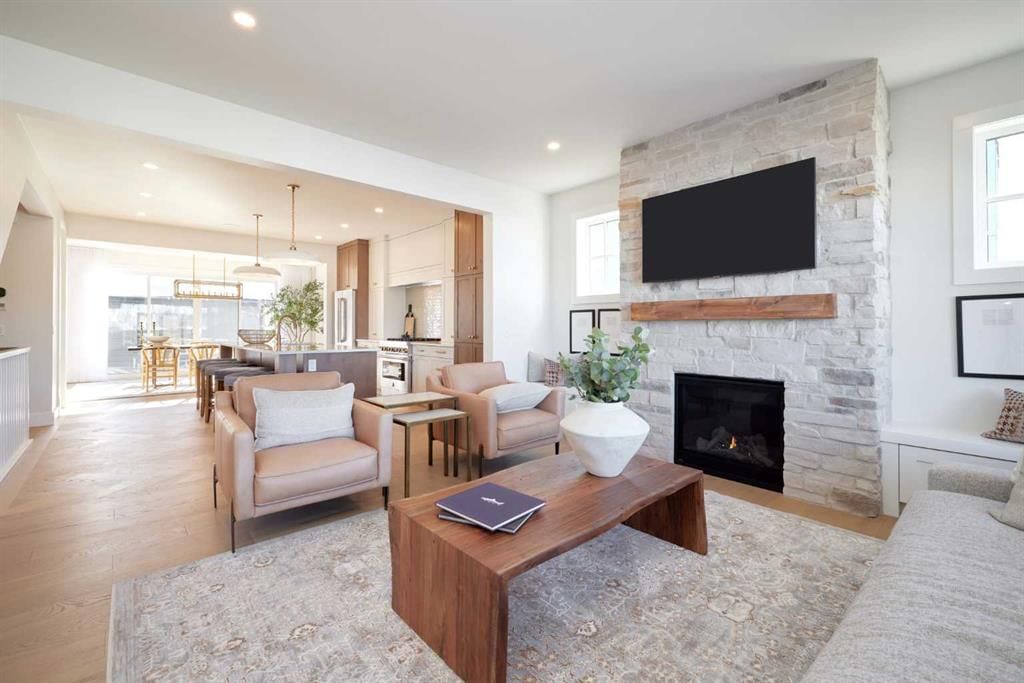 219 Calais Drive SW, Calgary — photo 4 of 49