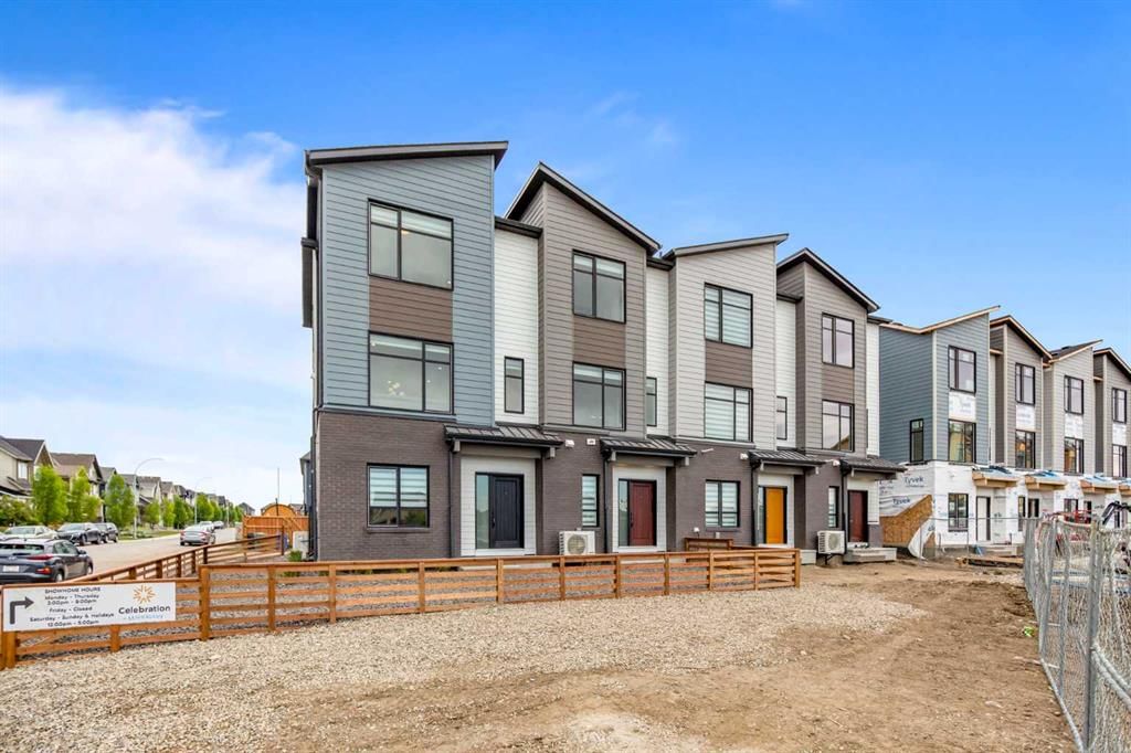 81, 903 Mahogany Boulevard, Calgary — main listing photo