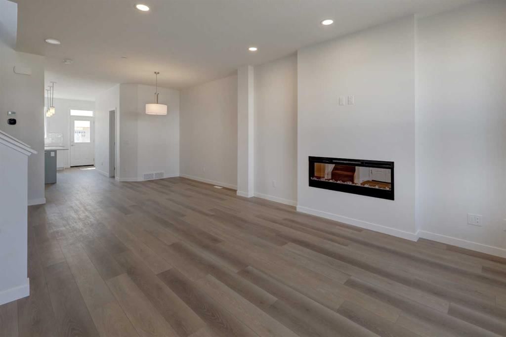 44 Herron Walk NE, Calgary — photo 5 of 33