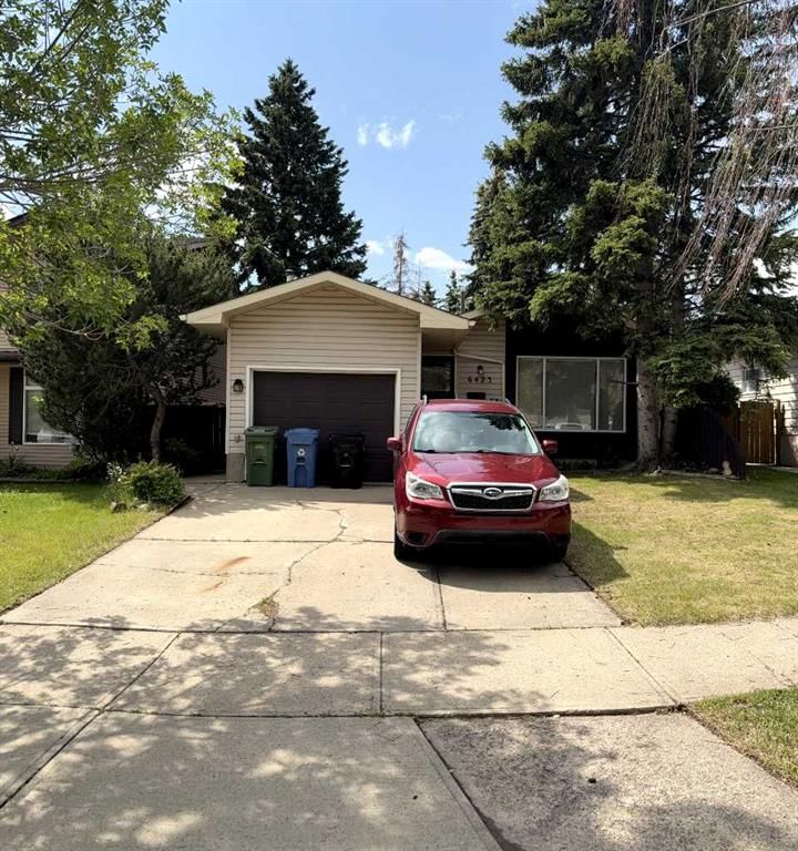 6423 28 Avenue NE, Calgary — photo 2 of 13