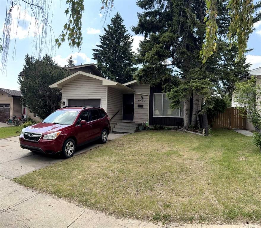 6423 28 Avenue NE, Calgary — photo 4 of 13