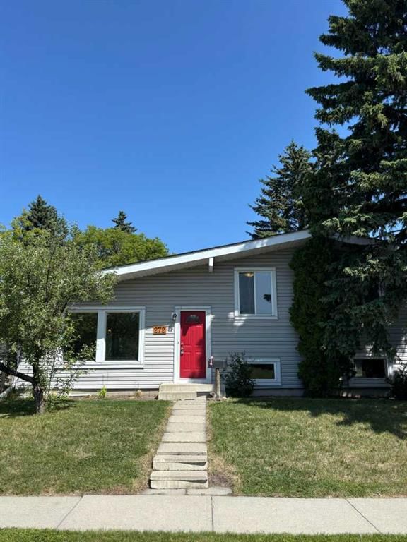 272 Acadia Drive SE, Calgary — main listing photo