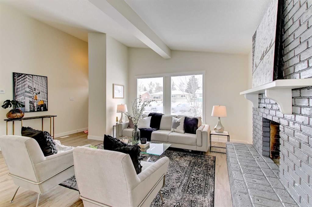 272 Acadia Drive SE, Calgary — photo 5 of 45