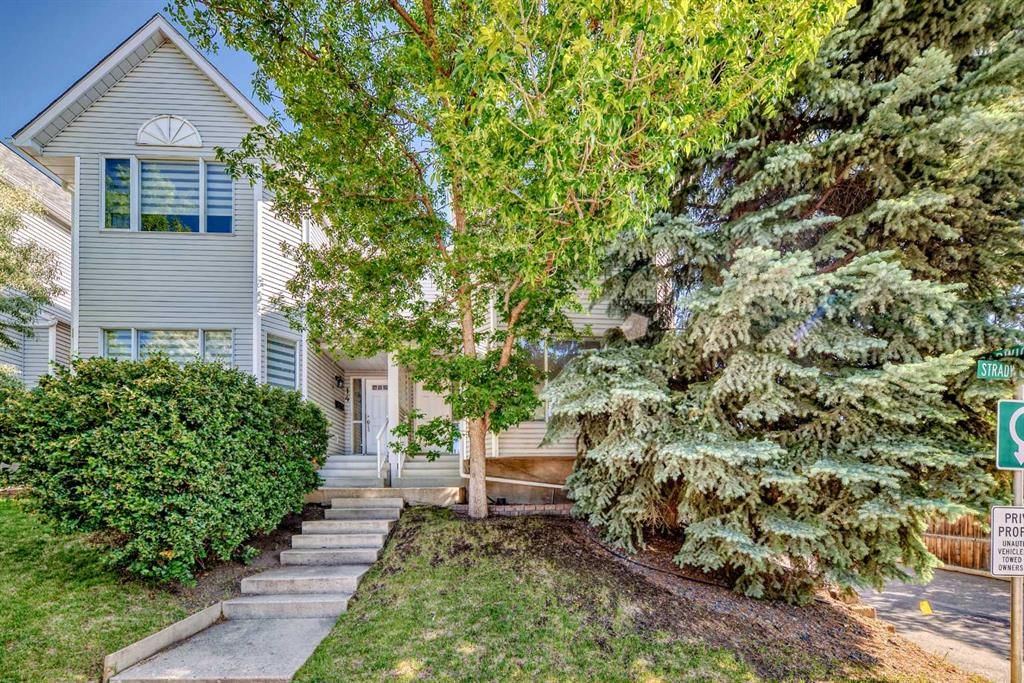12 Stradwick Rise SW, Calgary — photo 2 of 38