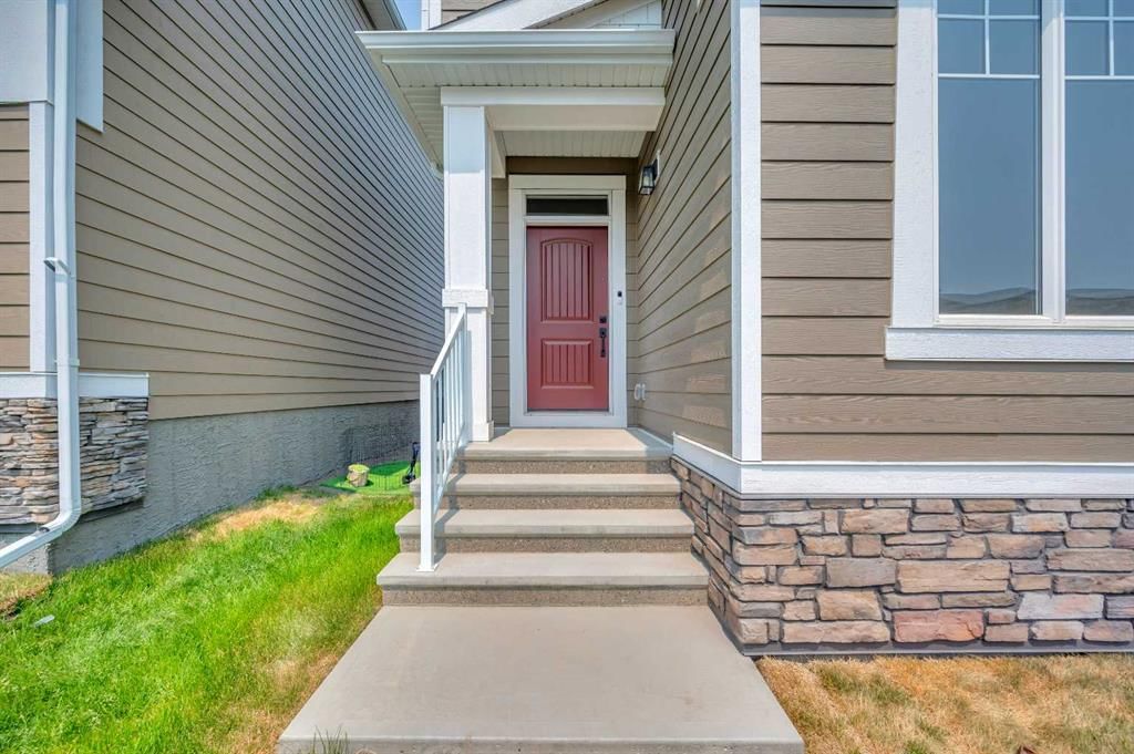 32 Rowmont Common NW, Calgary — photo 4 of 50
