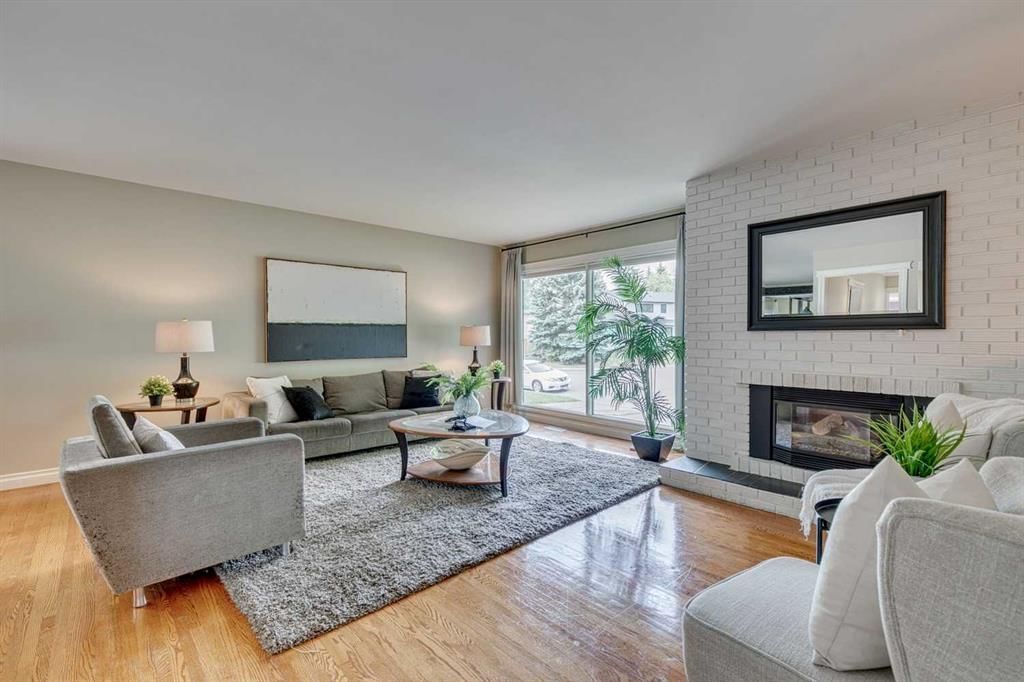 144 Lake Wapta Rise SE, Calgary — photo 4 of 50