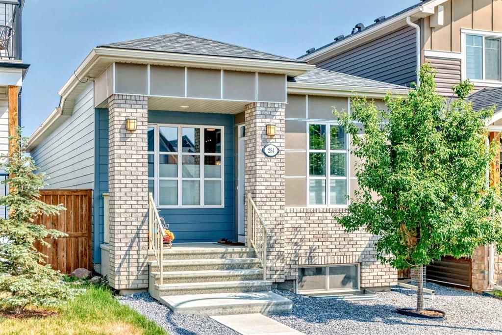 284 Lucas Avenue NW, Calgary — main listing photo