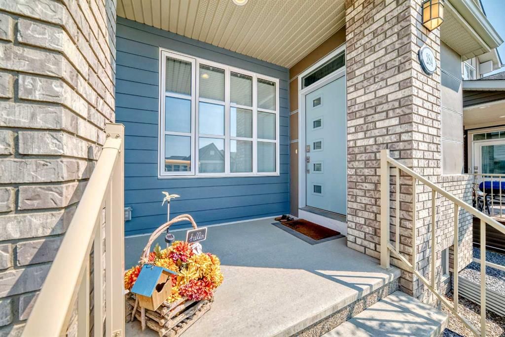 284 Lucas Avenue NW, Calgary — photo 2 of 42